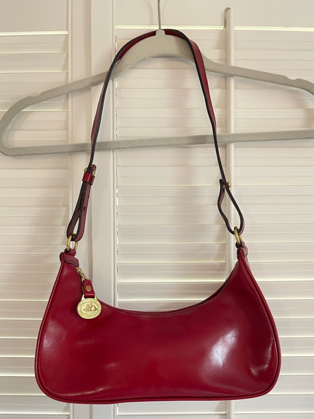 Vintage Brahmin Y2K Red Shoulder leather Bag with Gold hardware